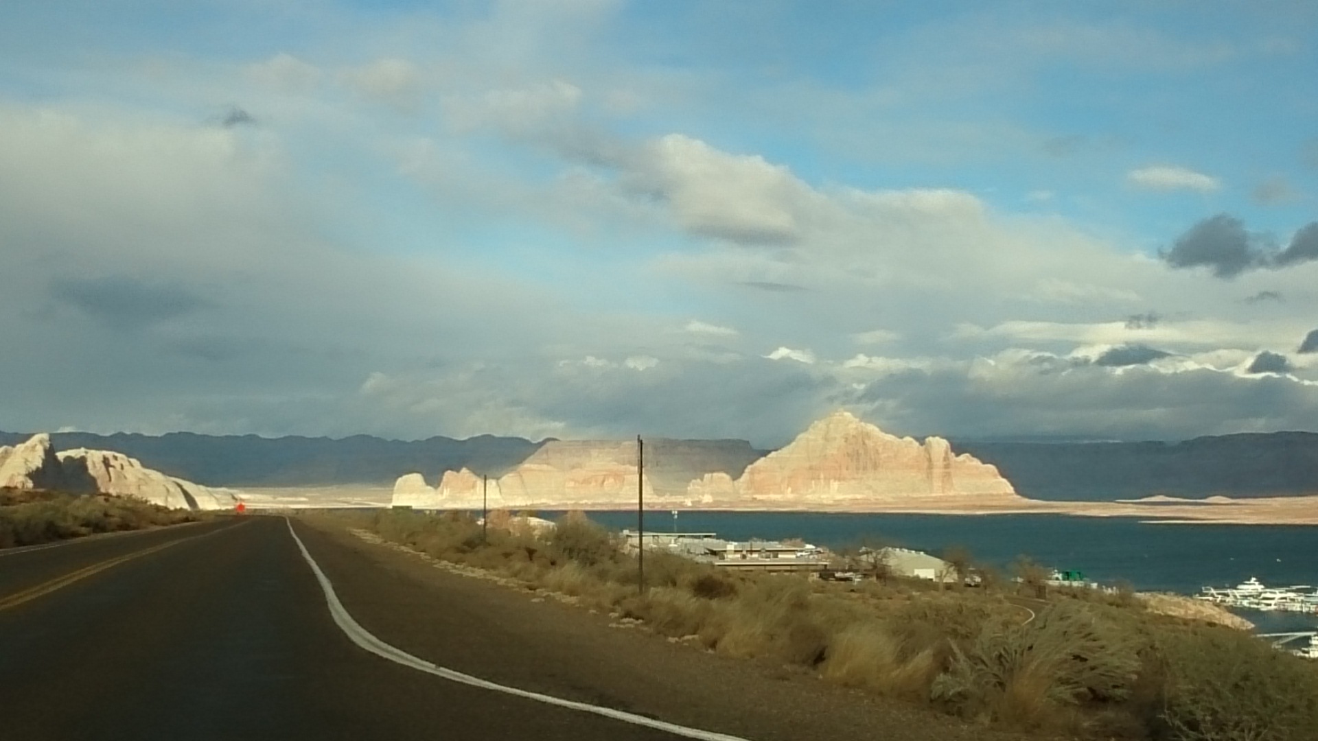 レンタカーで行くレイクパウエル
